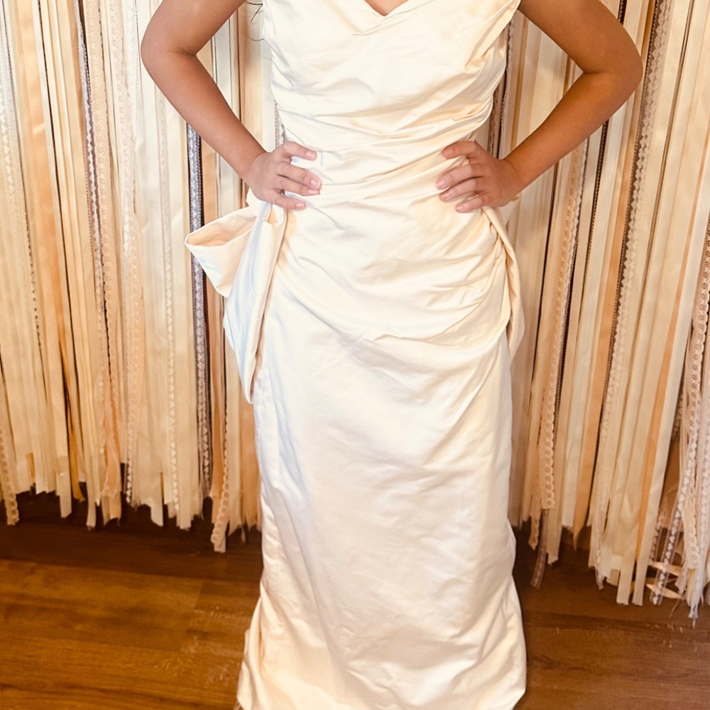 Vintage 1992 Christian Dior Wedding Gown - Picture 8 of 14